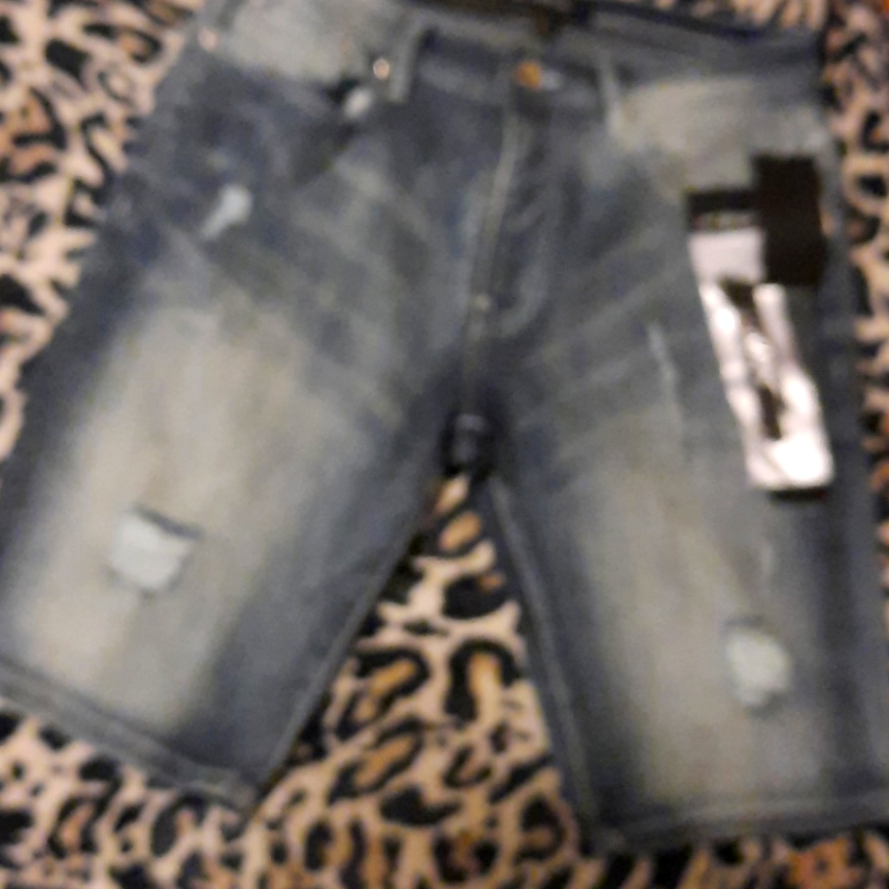 Men's right above the knee shorts.